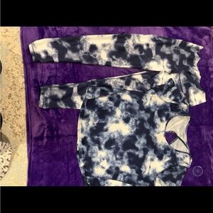 Old Navy Blue and White Tie-Dye 2 Piece Activewear Set